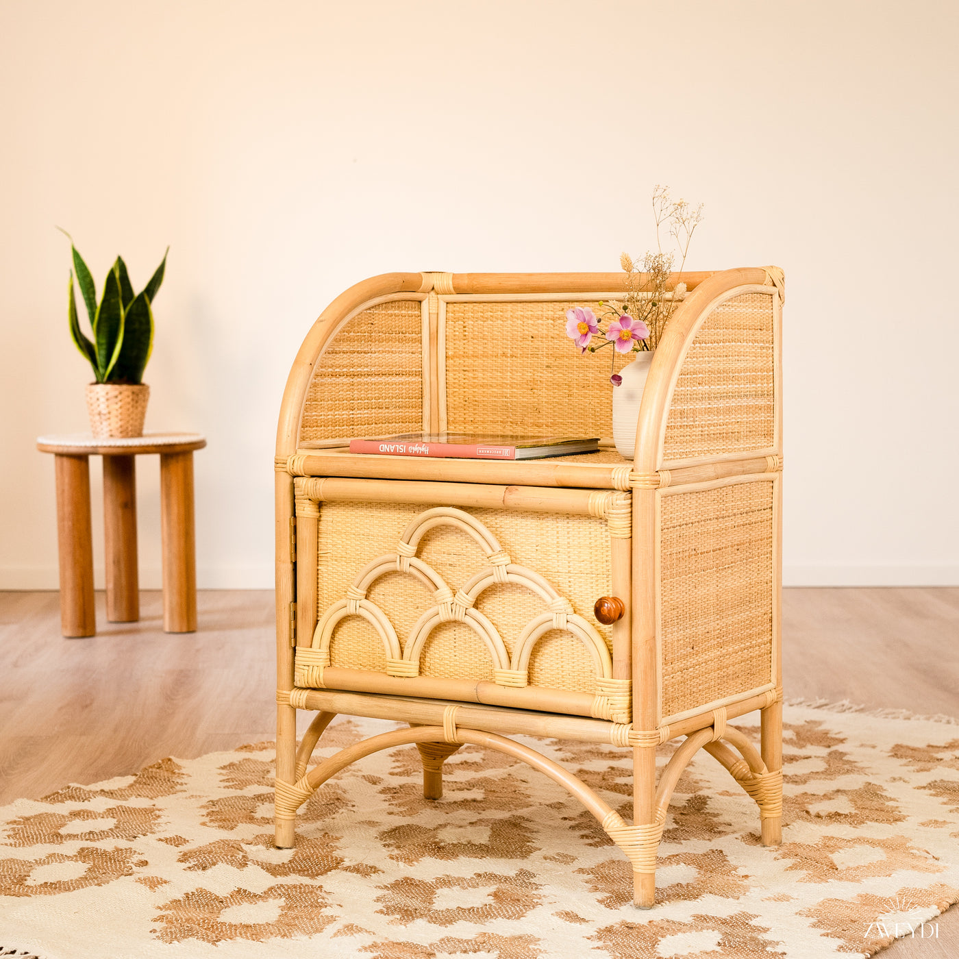 Kuta Rattan Nachttisch – Zweydi